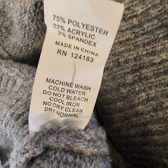 Jon & Anna Cropped Gray Knit Button-Up Sweater XL - Picture 8 of 8